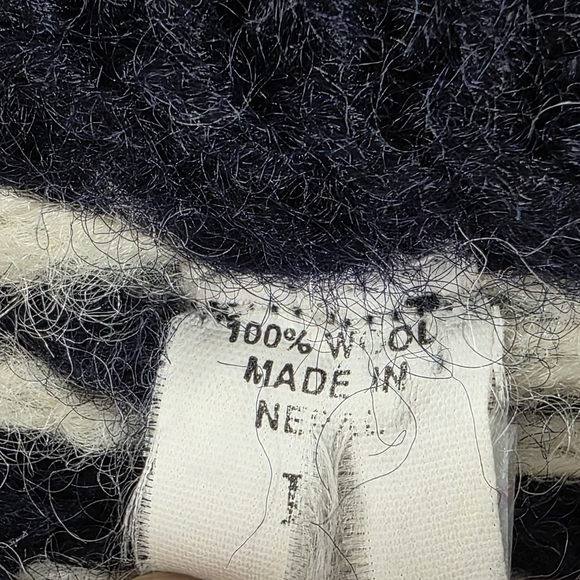 Nepal Men's Chunky Hand Knit Wool Sweater Black White Nordic Pattern - Picture 9 of 12